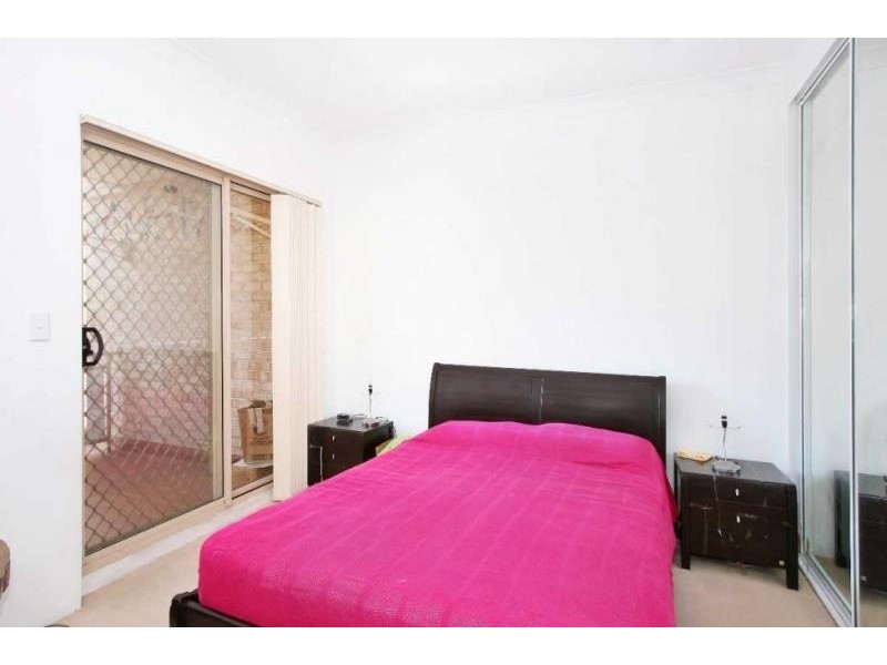 8/28 PATON STREET, Merrylands NSW 2160