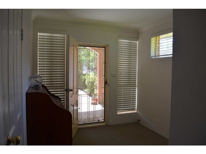 15 TENNYSON PARADE, Guildford West NSW 2161