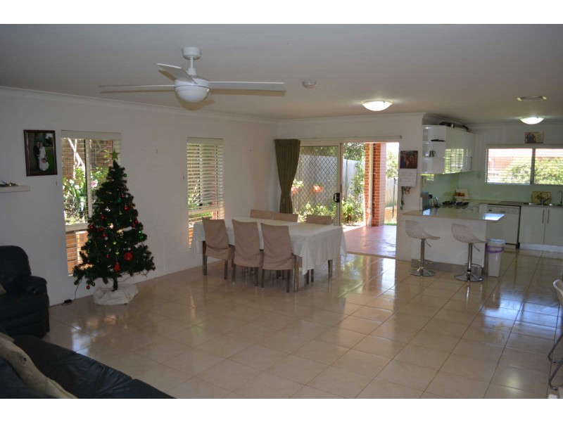 15 TENNYSON PARADE, Guildford West NSW 2161