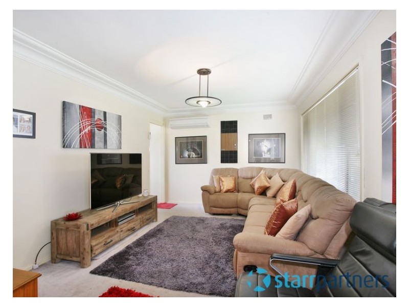 4 Vivienne Street, Woodpark NSW 2164