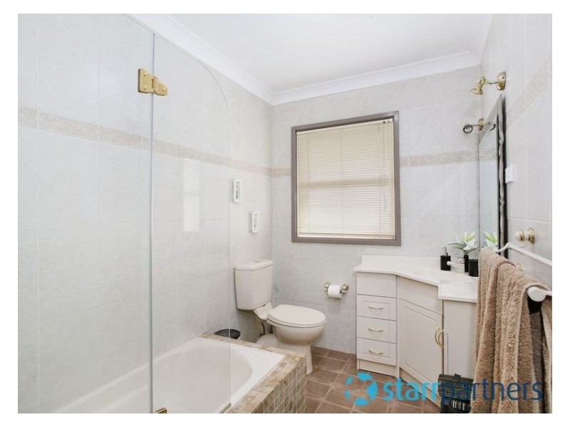 4 Vivienne Street, Woodpark NSW 2164