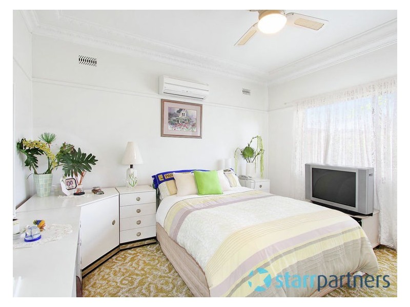 69 Warren Road, Woodpark NSW 2164