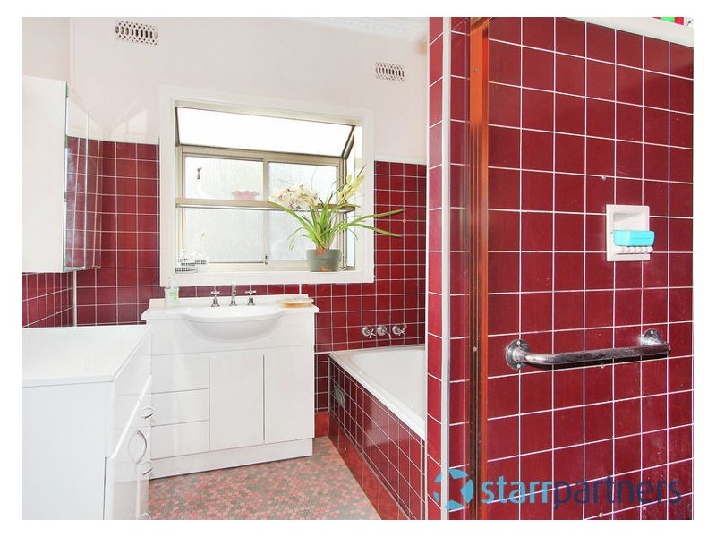 69 Warren Road, Woodpark NSW 2164