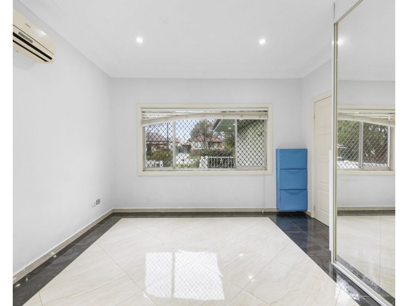 72 Excelsior Street, Merrylands NSW 2160