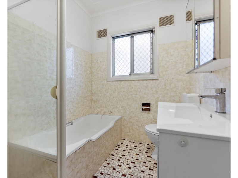 72 Excelsior Street, Merrylands NSW 2160