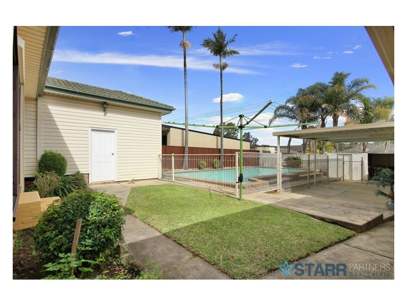 12 Robyn Street, Woodpark NSW 2164