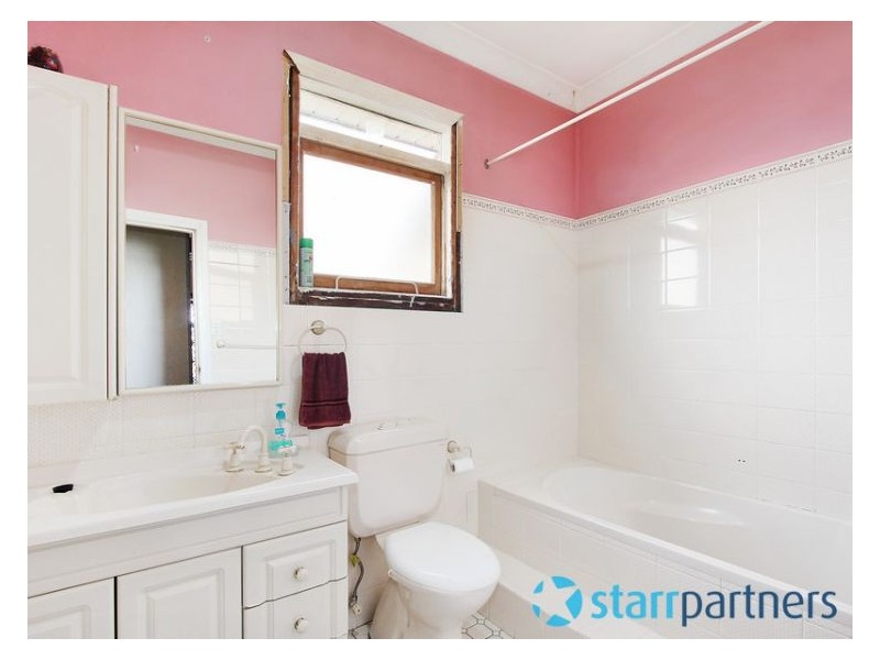 18 Hinkler Street, Smithfield NSW 2164