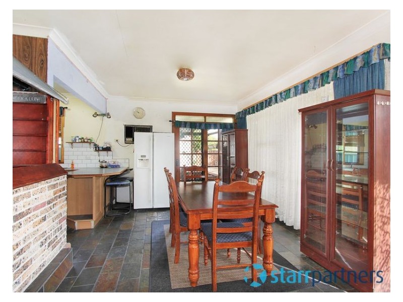 18 Hinkler Street, Smithfield NSW 2164