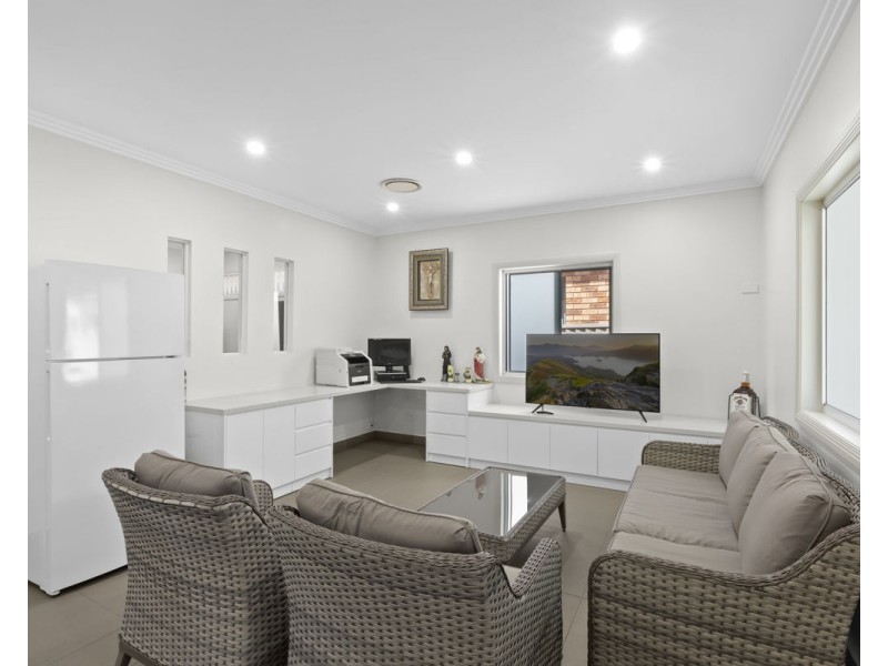 20 Kenyons Road, Merrylands NSW 2160