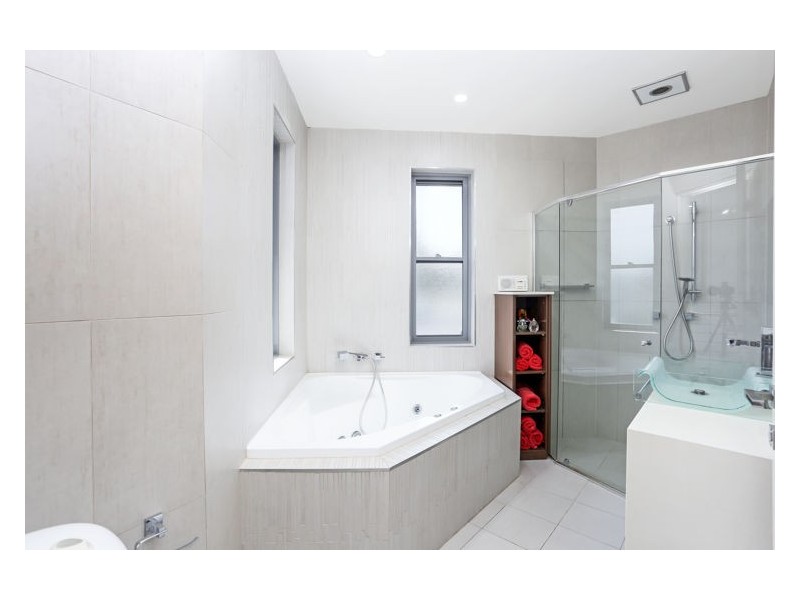 1 Hanbury Street, Greystanes NSW 2145