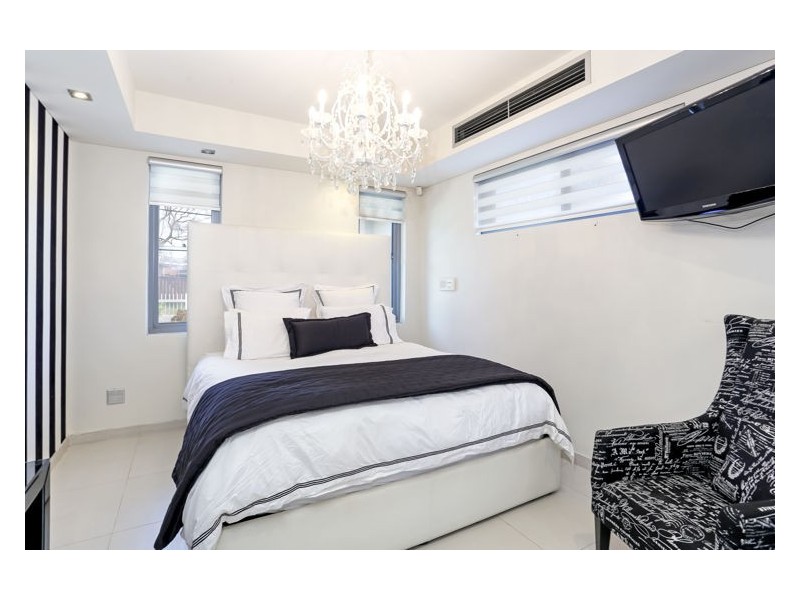 1 Hanbury Street, Greystanes NSW 2145