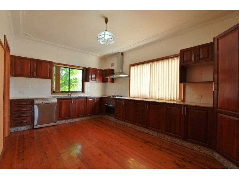 49 MOUNTFORD AVENUE, Guildford NSW 2161