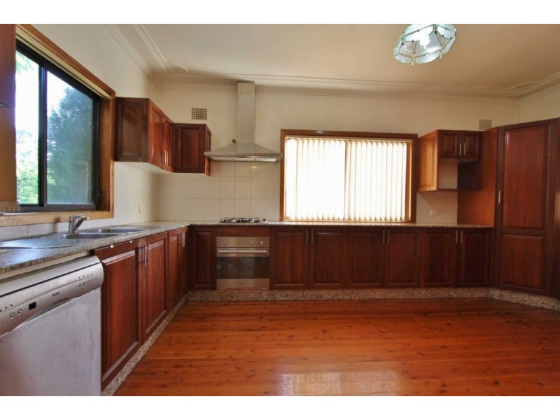 49 MOUNTFORD AVENUE, Guildford NSW 2161