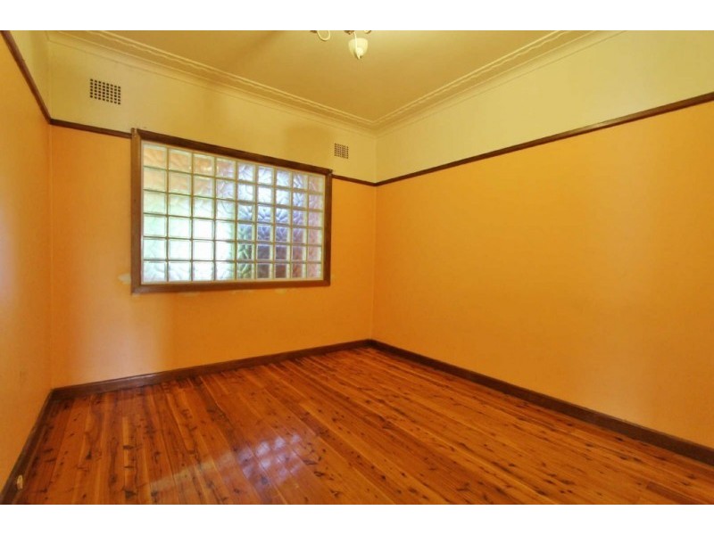 49 MOUNTFORD AVENUE, Guildford NSW 2161