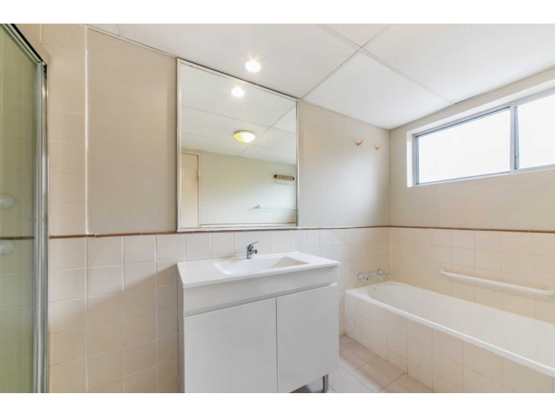 1/36 Addlestone Road, Merrylands NSW 2160