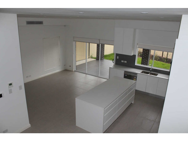 8 VALDA STREET, Merrylands NSW 2160