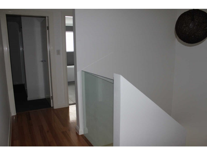 8 VALDA STREET, Merrylands NSW 2160