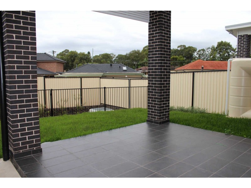 8 VALDA STREET, Merrylands NSW 2160