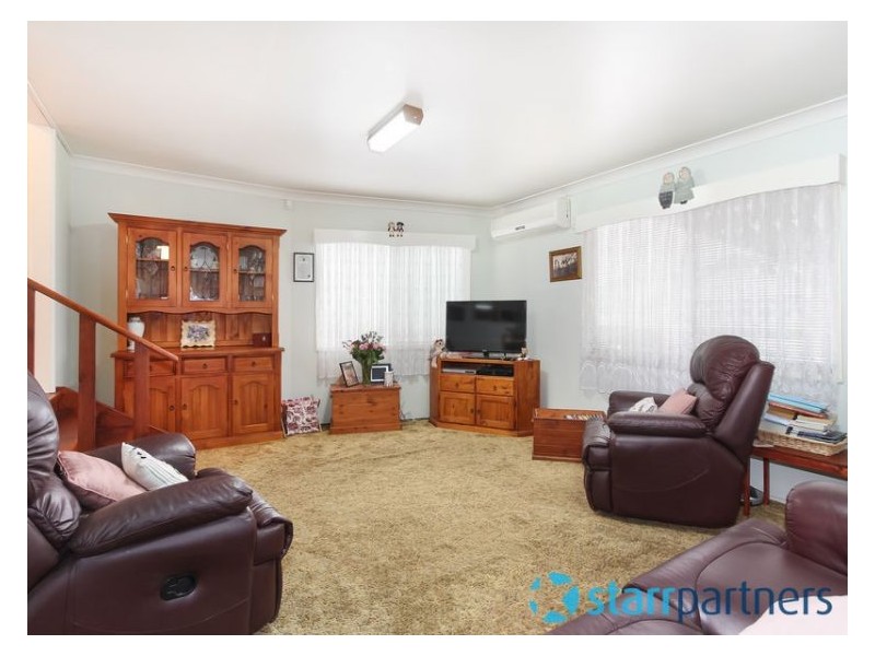 2 Robyn Street, Woodpark NSW 2164