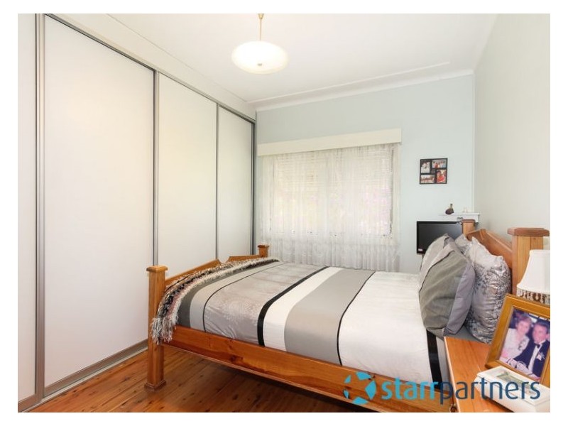 2 Robyn Street, Woodpark NSW 2164