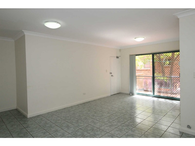 2/20 CHETWYND ROAD, Merrylands NSW 2160