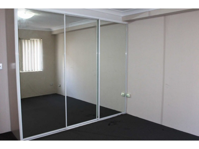 03/290 MERRYLANDS RD, Merrylands NSW 2160