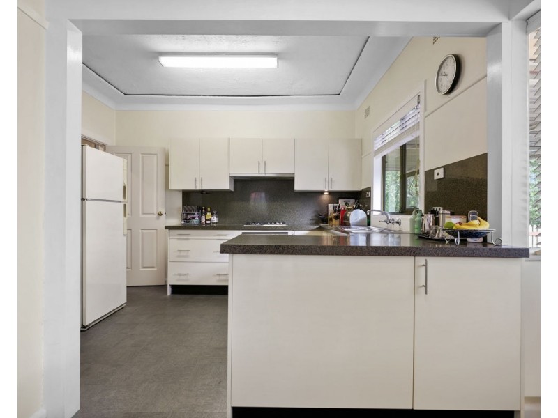 6 Craigelea Street, Guildford NSW 2161