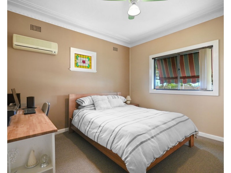 6 Craigelea Street, Guildford NSW 2161