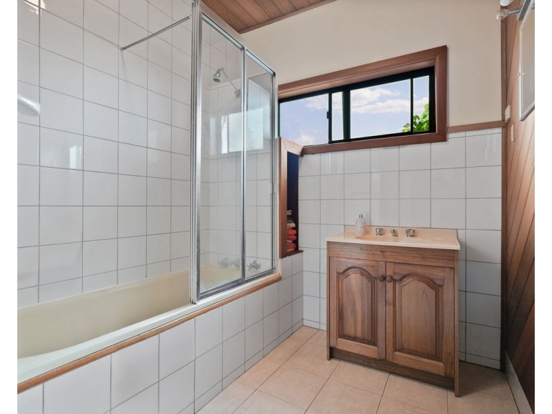 6 Craigelea Street, Guildford NSW 2161