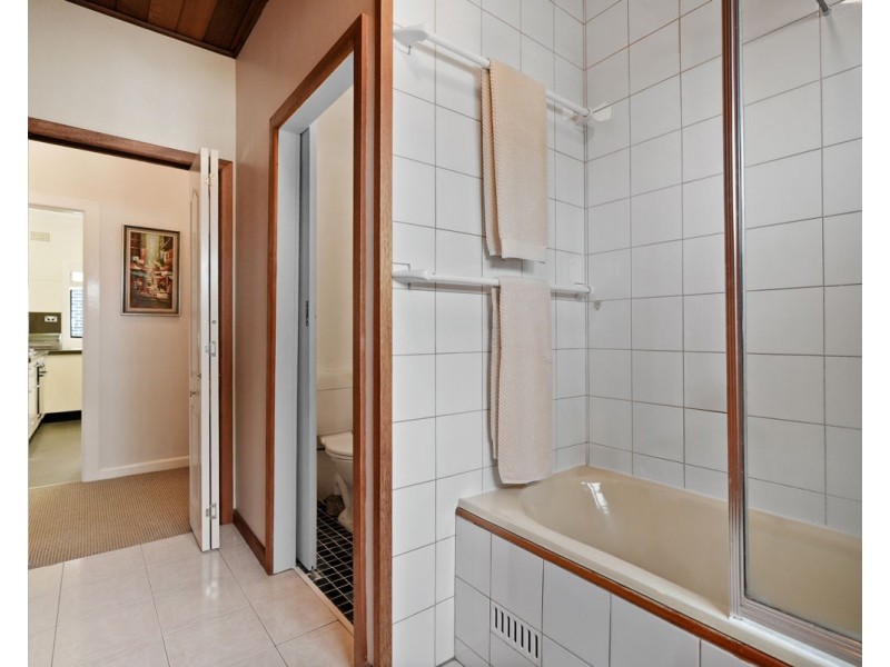 6 Craigelea Street, Guildford NSW 2161