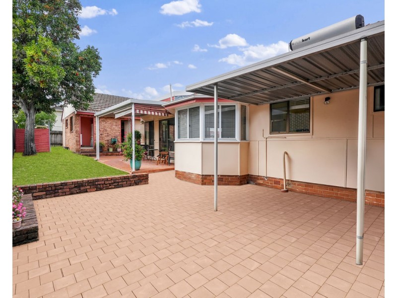 6 Craigelea Street, Guildford NSW 2161