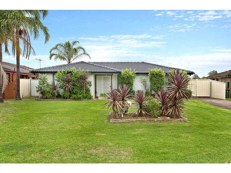 6 CARPENTER PLACE, Minchinbury NSW 2770