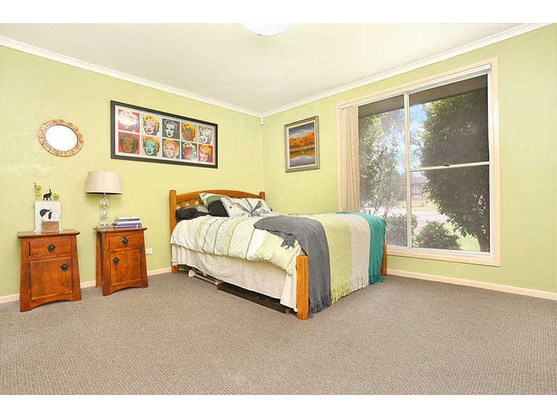 6 CARPENTER PLACE, Minchinbury NSW 2770