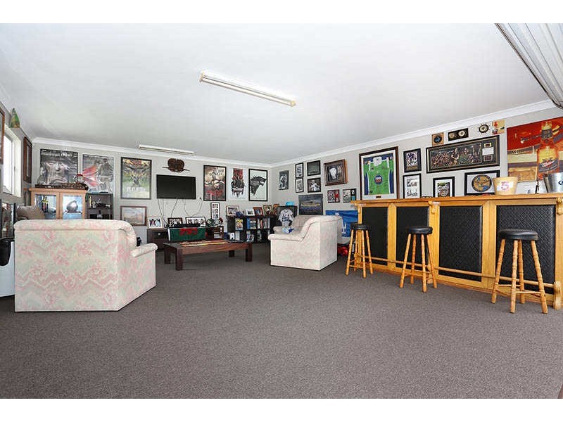 6 CARPENTER PLACE, Minchinbury NSW 2770