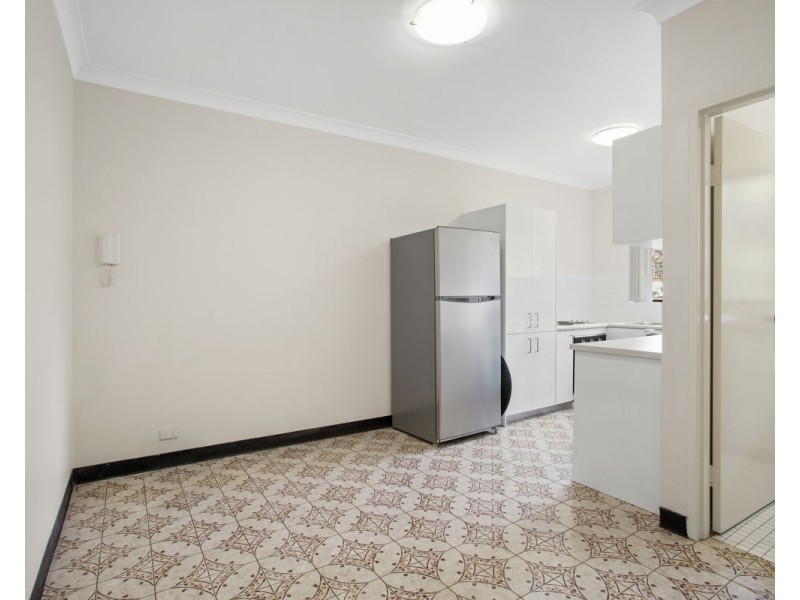 2/10-12 Paton Street, Merrylands NSW 2160