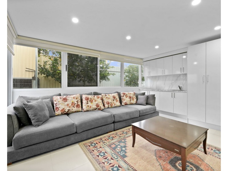 816 Merrylands Road, Greystanes NSW 2145