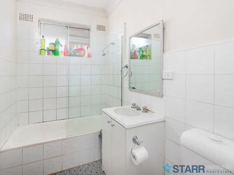 03/15 OXFORD STREET, Merrylands NSW 2160