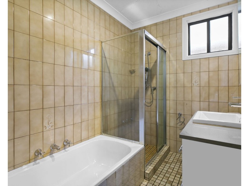 18 Chamberlain Road, Guildford NSW 2161