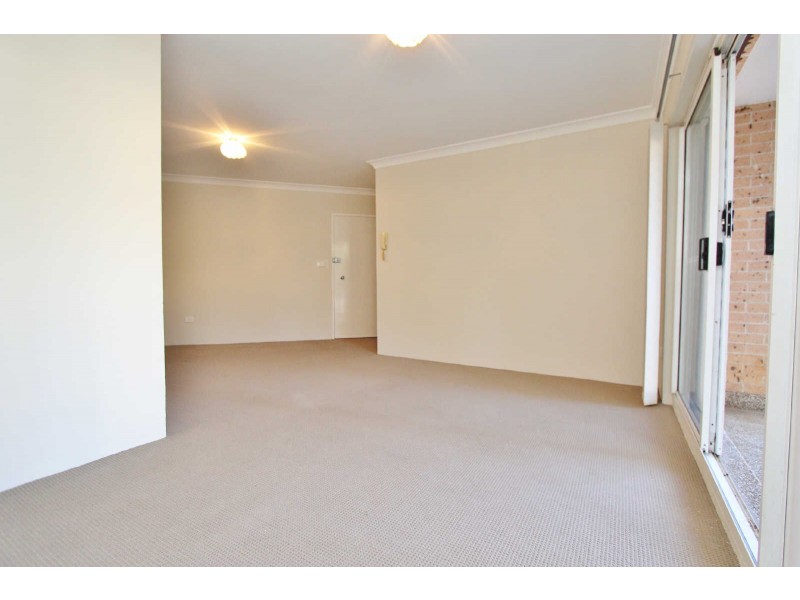 01/37 Memorial Avenue, Merrylands NSW 2160