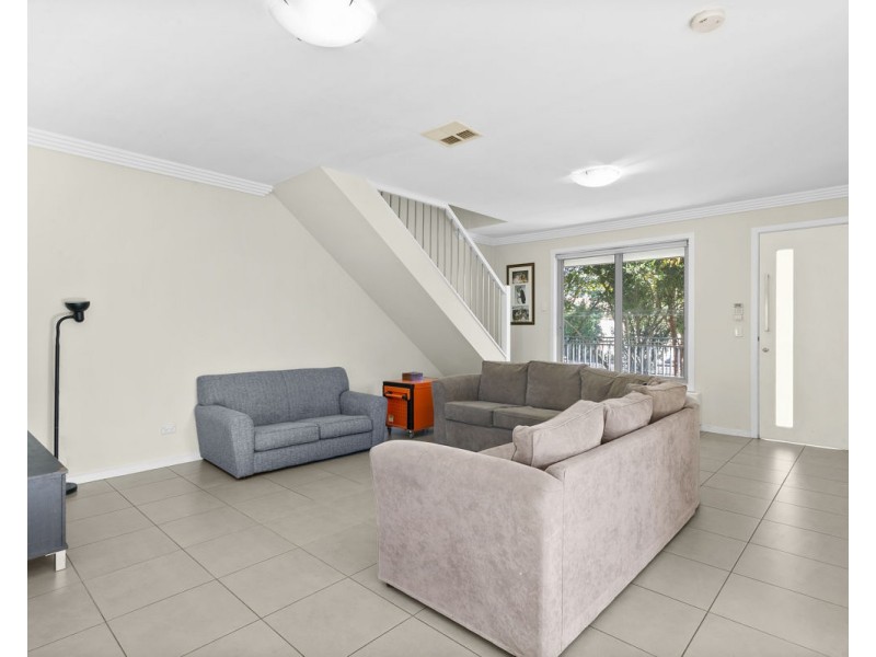43a Wyena Road, Pendle Hill NSW 2145