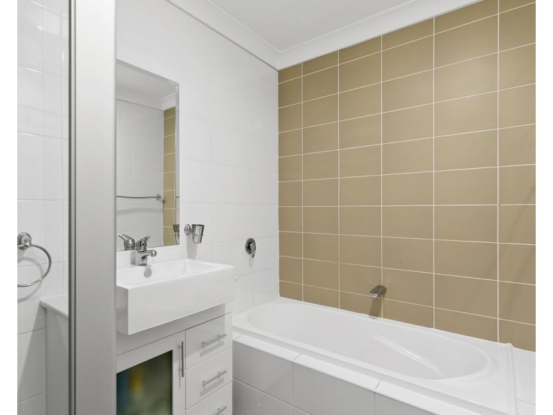 43a Wyena Road, Pendle Hill NSW 2145