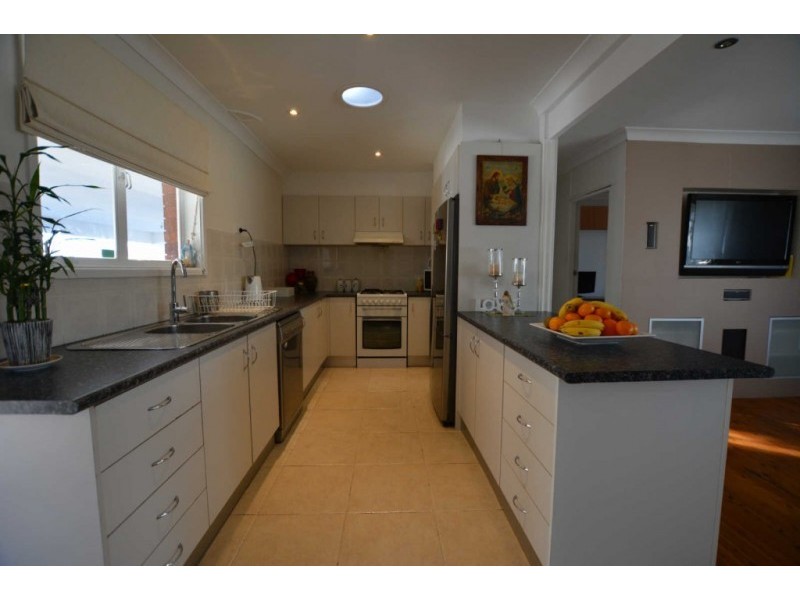 21 LESTER ROAD, Greystanes NSW 2145