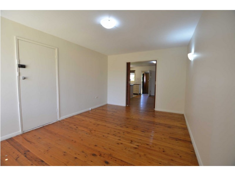 4 HAMERSLEY STREET, Fairfield West NSW 2165