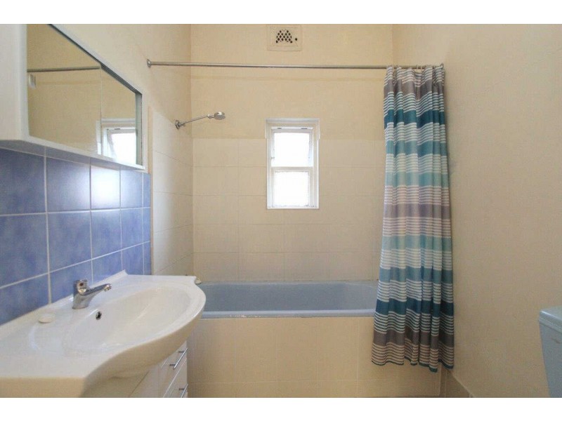 01/64 Hawksview Street, Guildford NSW 2161