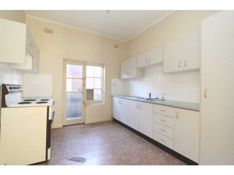 01/64 Hawksview Street, Guildford NSW 2161