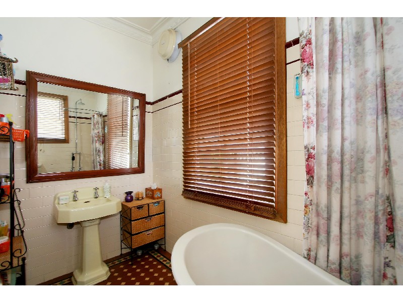 5 Clyde Street, Guildford NSW 2161