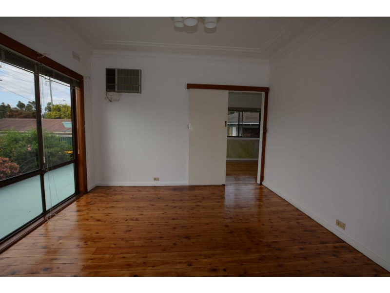 69 WARREN ROAD, Woodpark NSW 2164