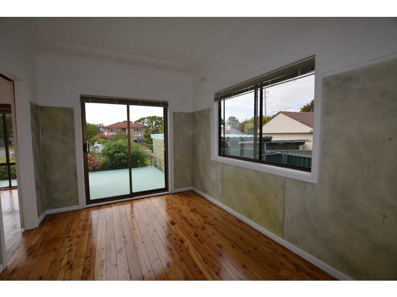 69 WARREN ROAD, Woodpark NSW 2164