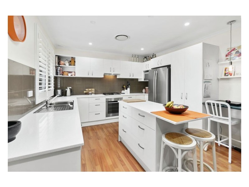 11 Etna Place, Bossley Park NSW 2176