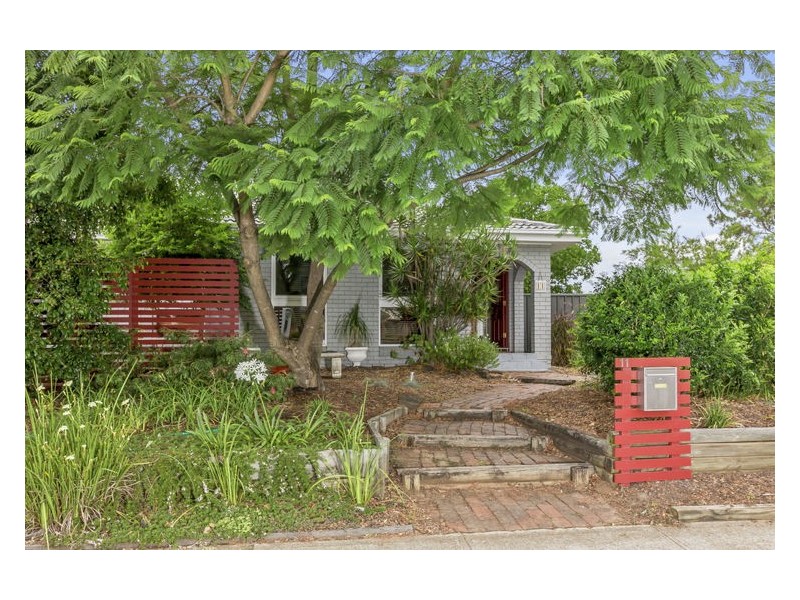 11 Etna Place, Bossley Park NSW 2176